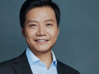 雷军卸任小米影业总裁重心在车