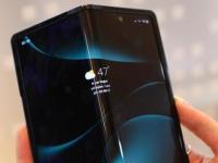 三星推出了一款新的柔性显示器Flex In&Out 可以双向折叠
