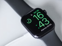 您需要尝试的三种独特的AppleWatch充电器