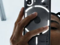 NothingPhone(2)摄像头强大的主传感器挑战苹果三星