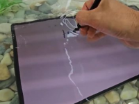 凭借新的IP等级三星GalaxyTabS9Ultra及其SPen可以在水中使用 
