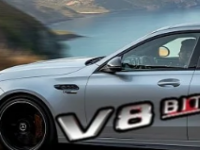 梅赛德斯奔驰AMG将V8发动机重新引入其最受欢迎的轿车中