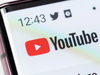 您是否曾经想通过在YouTube上哼唱来找到一首歌