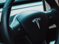 特斯拉向Model3车主退还付款和利息以庭外和解虚假FSD广告索赔