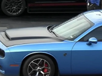 道奇挑战者SRTHellcat拖福特野马ShelbyGT500有人大吃一惊