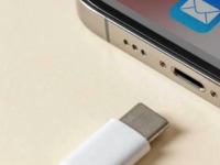 据报道即将推出的iPhone15数据线没有MFi传输速度只有2.0