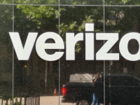 将您自己的手机带到Verizon即可锁定三年无限量服务
