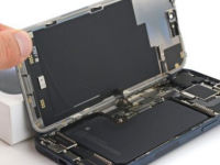 iPhone15电池的续航时间将是之前规定的充电次数的两倍从而延长其使用寿命