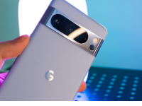 Pixel8和8Pro默认将手电筒亮度限制为50%
