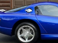 1996 款道奇 Viper GTS 行驶里程达 323 英里