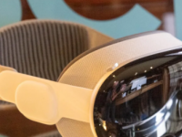 据报道苹果将暂停发布VisionPro2因为其专注于更便宜的2025年型号